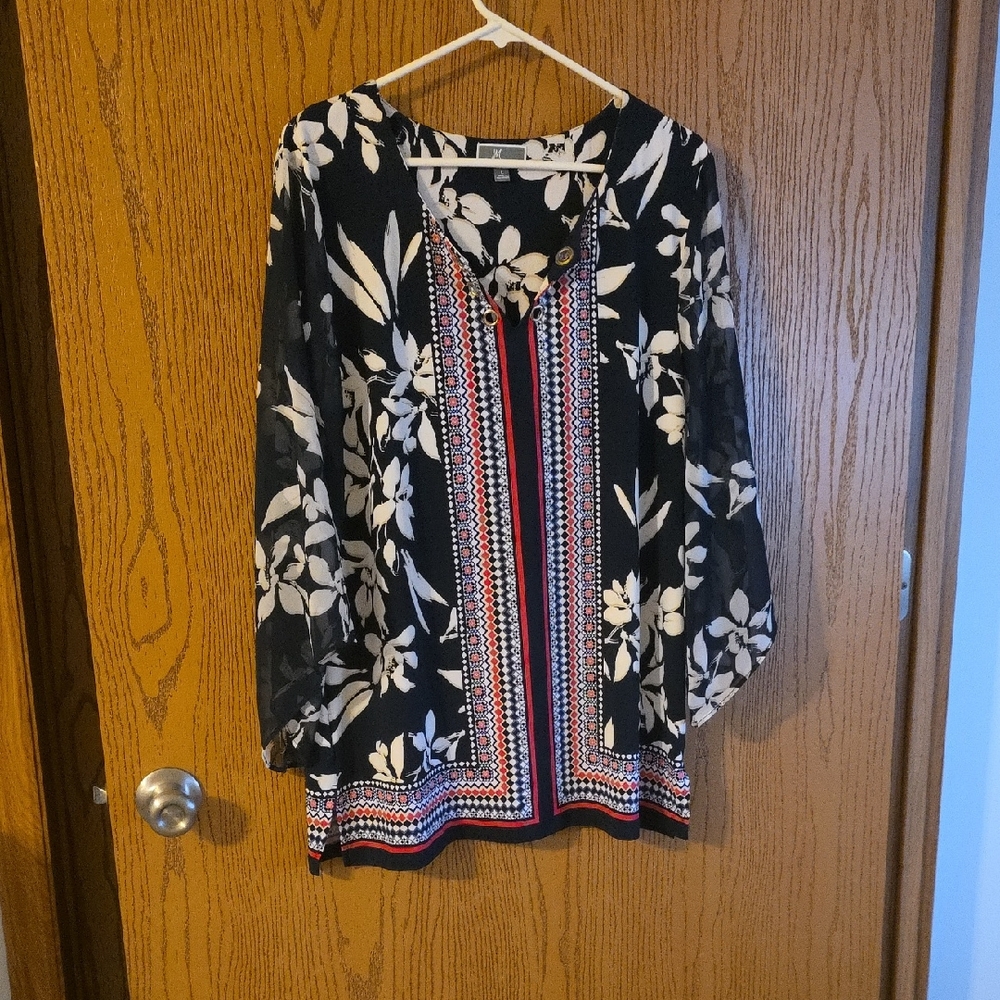 JM Collection Black and White Floral Blouse NWOT